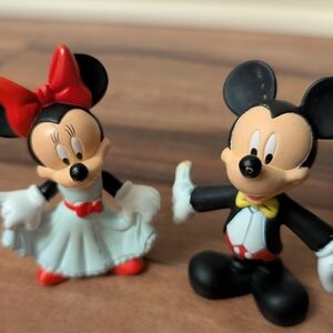 Disney Mickey and Minnie Mouse Figurine Set - Black, Red, White